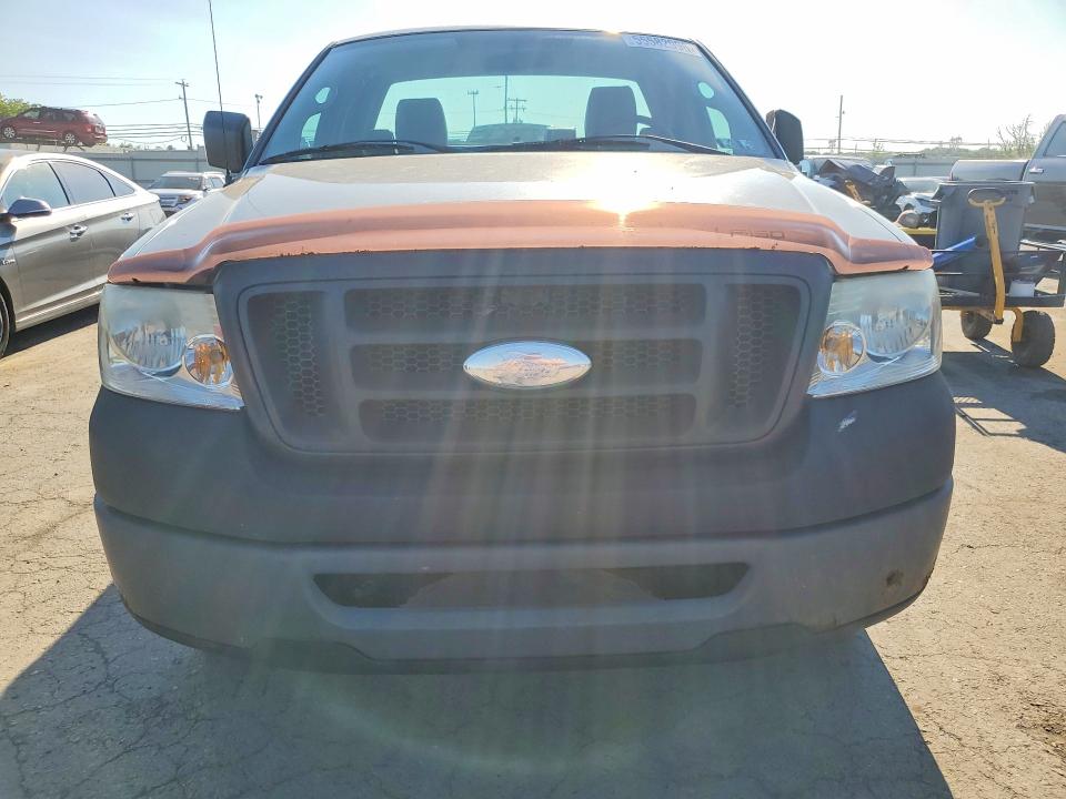 55582996 :رقم المزاد ، 1FTRF12247NA44171 vin ، 2007 Ford F150 مزاد بيع