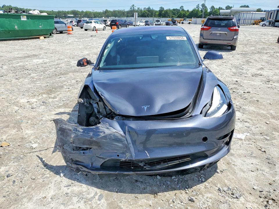 57559856 :رقم المزاد ، 5YJ3E1EA2JF123811 vin ، 2018 Tesla Model 3 مزاد بيع