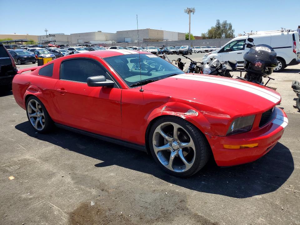 55885996 :رقم المزاد ، 1ZVFT80N765118065 vin ، 2006 Ford Mustang مزاد بيع