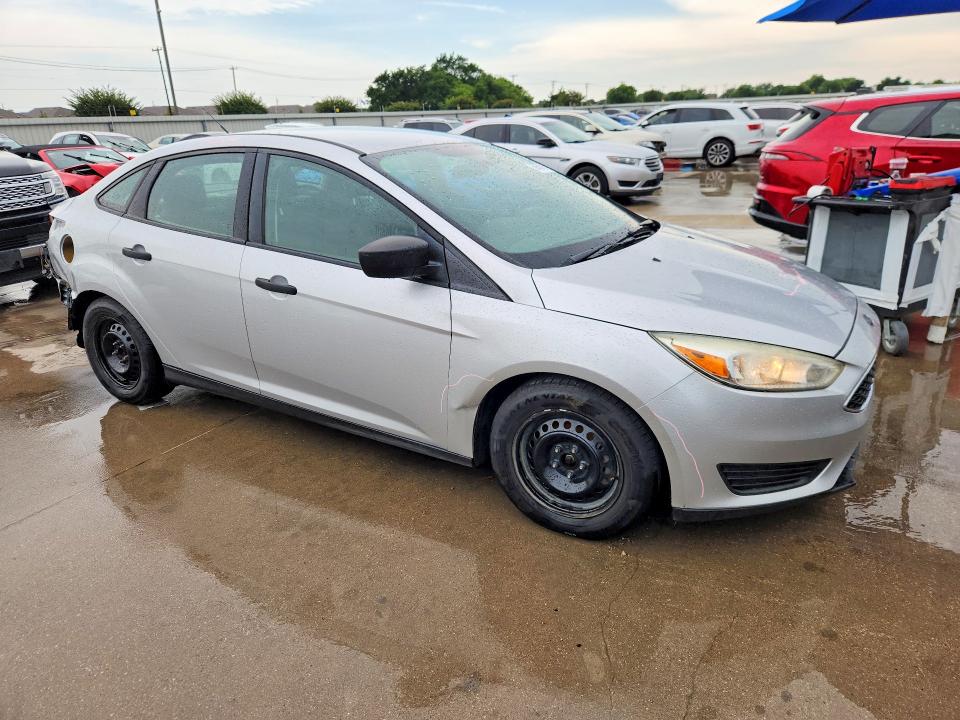 56581156 :رقم المزاد ، 1FADP3E28GL361743 vin ، 2016 Ford Focus مزاد بيع