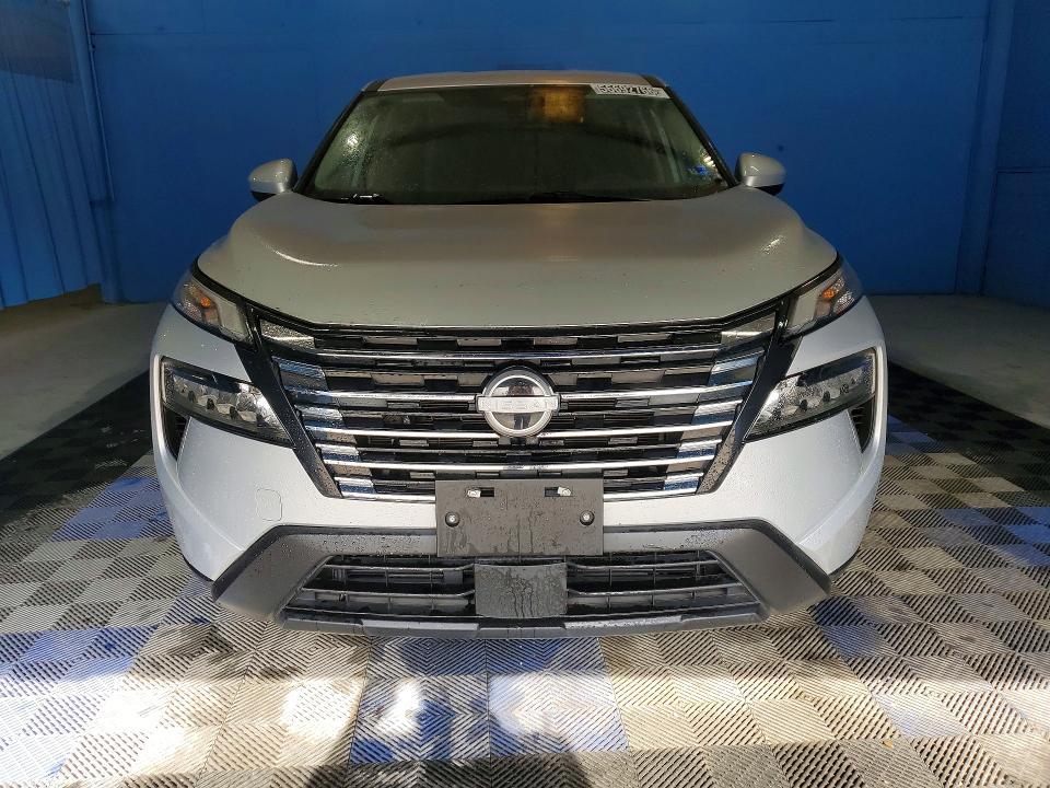56692766 :رقم المزاد ، 5N1BT3BA8SC807967 vin ، 2025 Nissan Rogue مزاد بيع