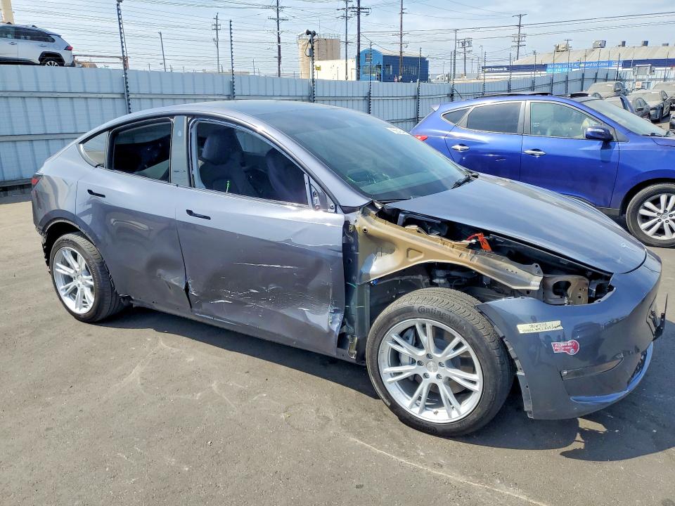 55642446 :رقم المزاد ، 7SAYGDEEXPF912756 vin ، 2023 Tesla Model Y مزاد بيع