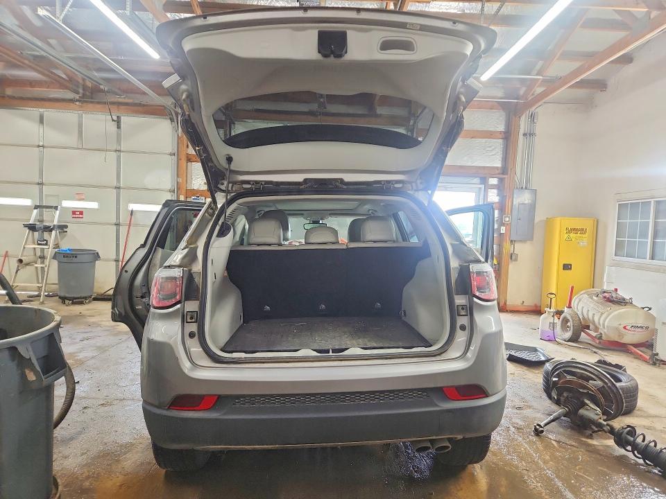 Продаж на аукціоні авто 2018 Jeep Compass, vin: 3C4NJDCB1JT264615, номер лоту: 57182586