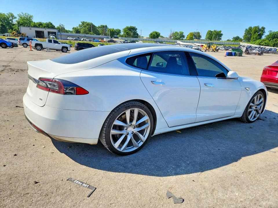Продажа на аукционе авто 2014 Tesla Model S, vin: 5YJSA1H19EFP40101, номер лота: 57478016