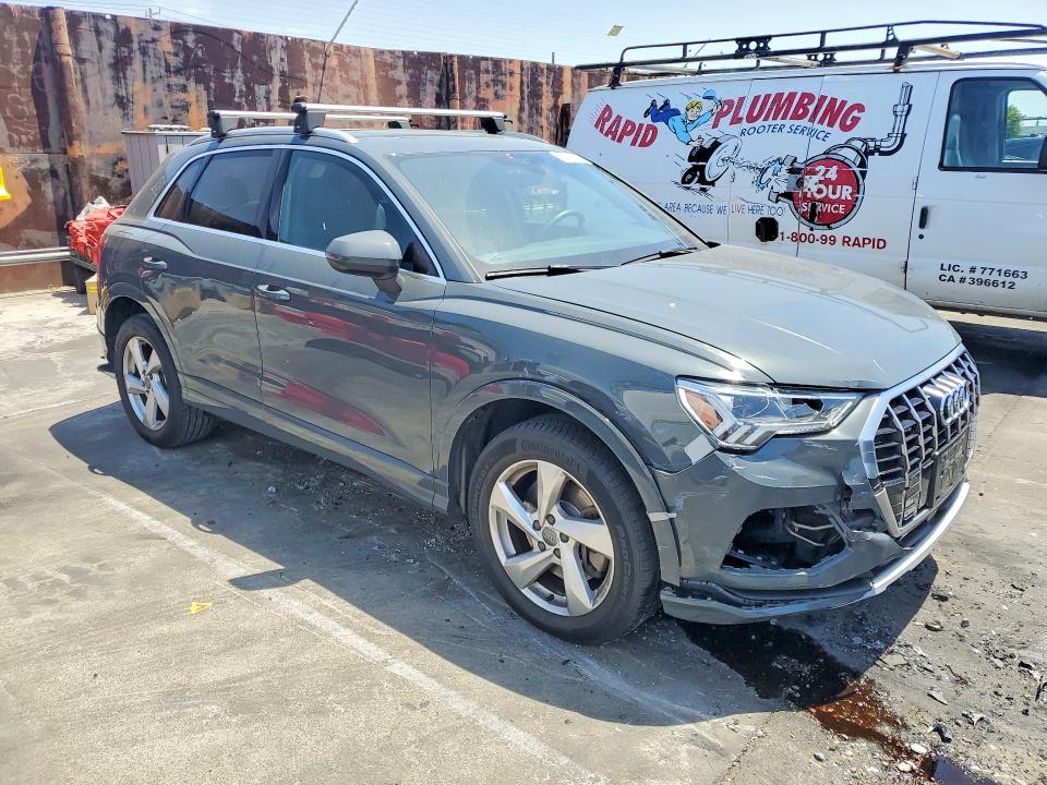 55918916 :رقم المزاد ، WA1BECF39L1062261 vin ، 2020 Audi Q3 مزاد بيع