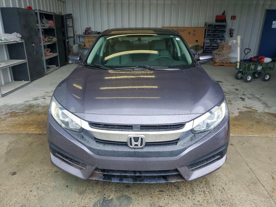 Продаж на аукціоні авто 2018 Honda Civic, vin: 2HGFC2F5XJH553396, номер лоту: 58579896