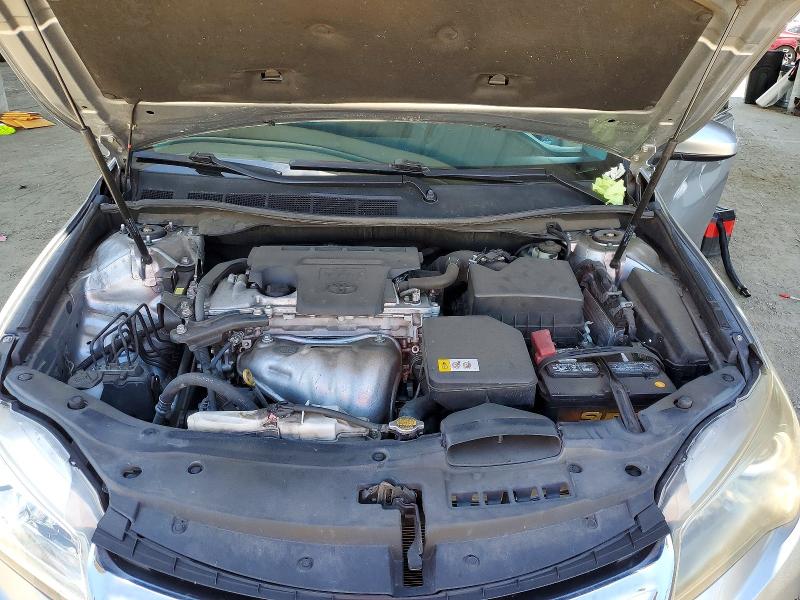 55939786 :رقم المزاد ، 4T1BF1FK9FU020962 vin ، 2015 Toyota Camry مزاد بيع
