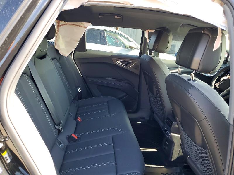 Продажа на аукционе авто 2024 Audi Q4 E-tron, vin: WA1MUBFZ6RP060760, номер лота: 55991646