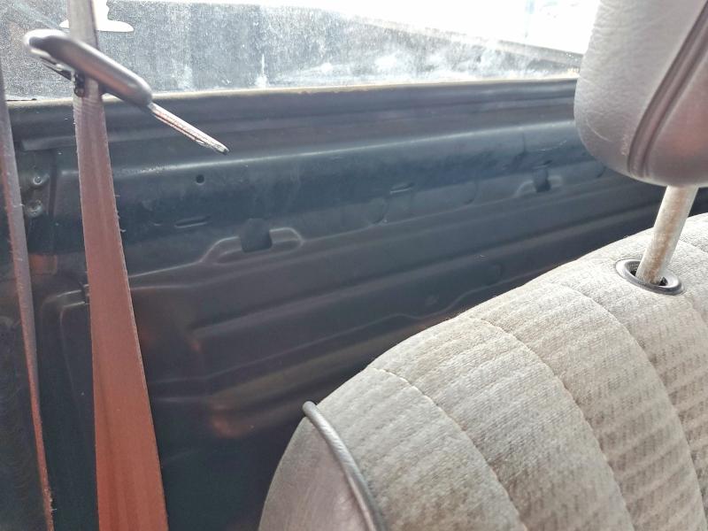 58784796 :رقم المزاد ، 1N6SD11S8PC377796 vin ، 1993 Nissan Truck مزاد بيع