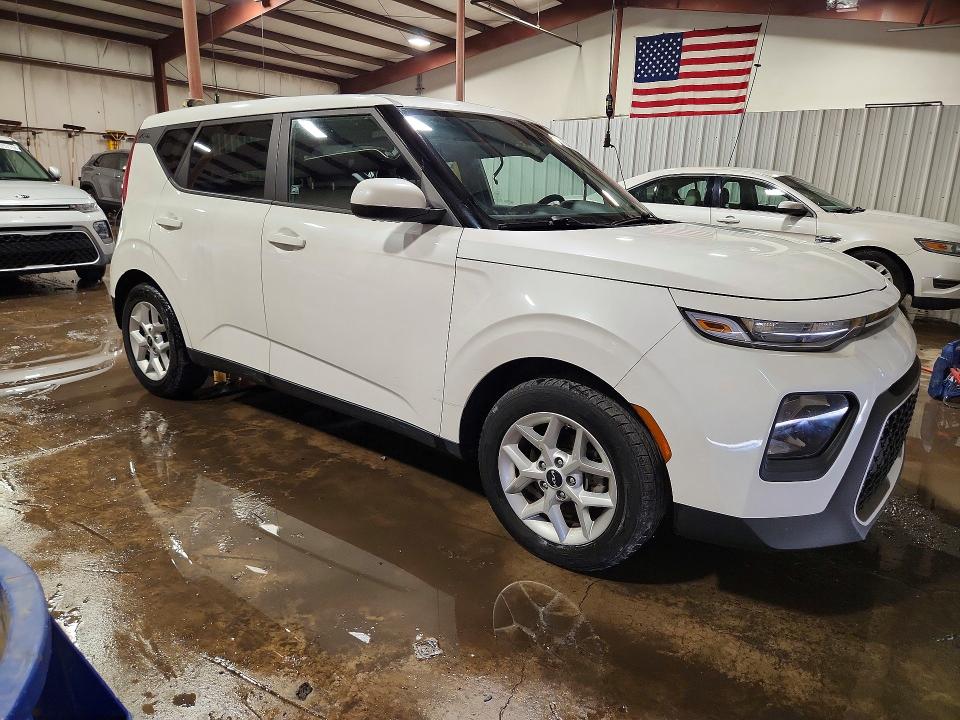 56414486 :رقم المزاد ، KNDJ23AU1N7803531 vin ، 2022 Kia Soul مزاد بيع