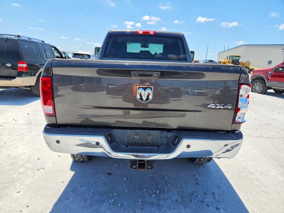 57336486 :رقم المزاد ، 3C6UR5CL7HG767918 vin ، 2017 Ram 2500 مزاد بيع
