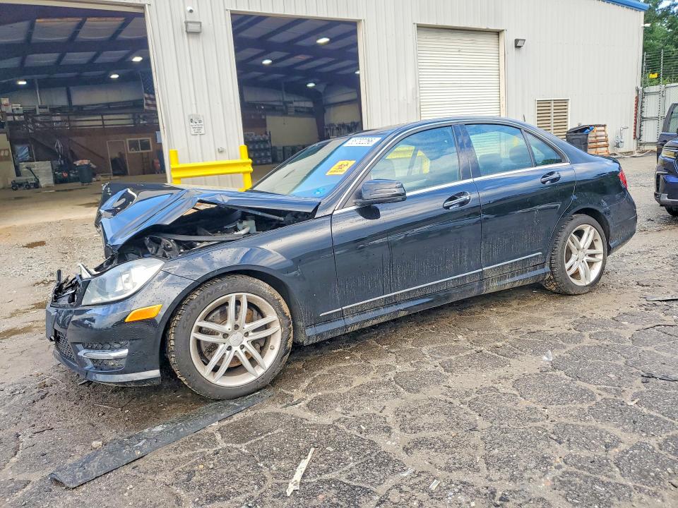 2014 Mercedes-benz C მანქანა იყიდება აუქციონზე, vin: WDDGF8AB1EG208078, აუქციონის ნომერი: 55732266