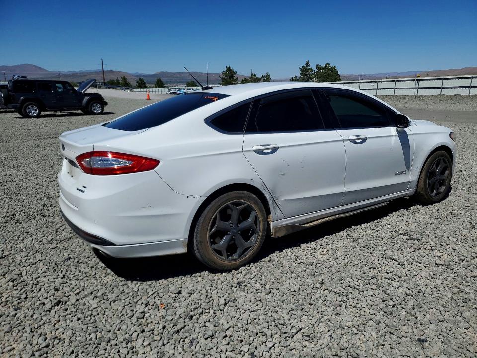 Продажа на аукционе авто 2015 Ford Fusion, vin: 3FA6P0LU6FR170141, номер лота: 58963906