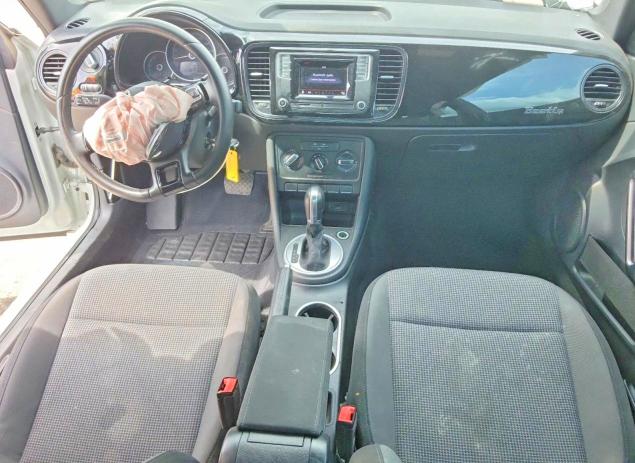 Продаж на аукціоні авто 2018 Volkswagen Beetle, vin: 3VWFD7AT6JM702853, номер лоту: 58380826