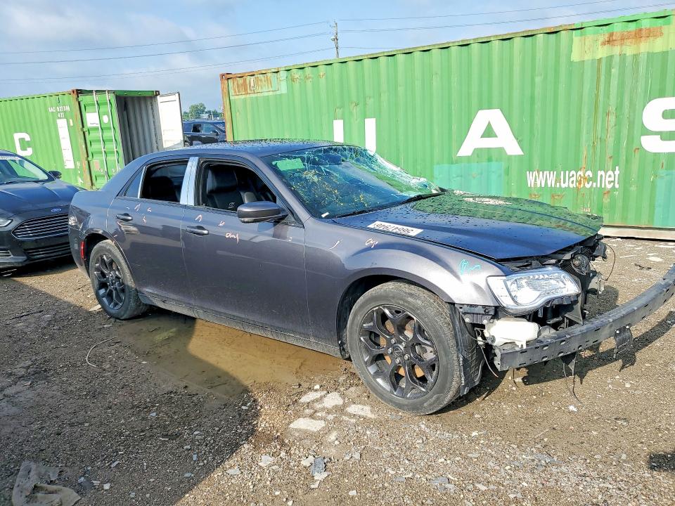 56647946 :رقم المزاد ، 2C3CCAGG6KH747294 vin ، 2019 Chrysler 300 مزاد بيع