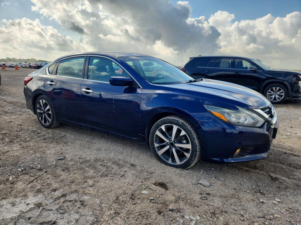 55556296 :رقم المزاد ، 1N4AL3AP2HC262398 vin ، 2017 Nissan Altima مزاد بيع