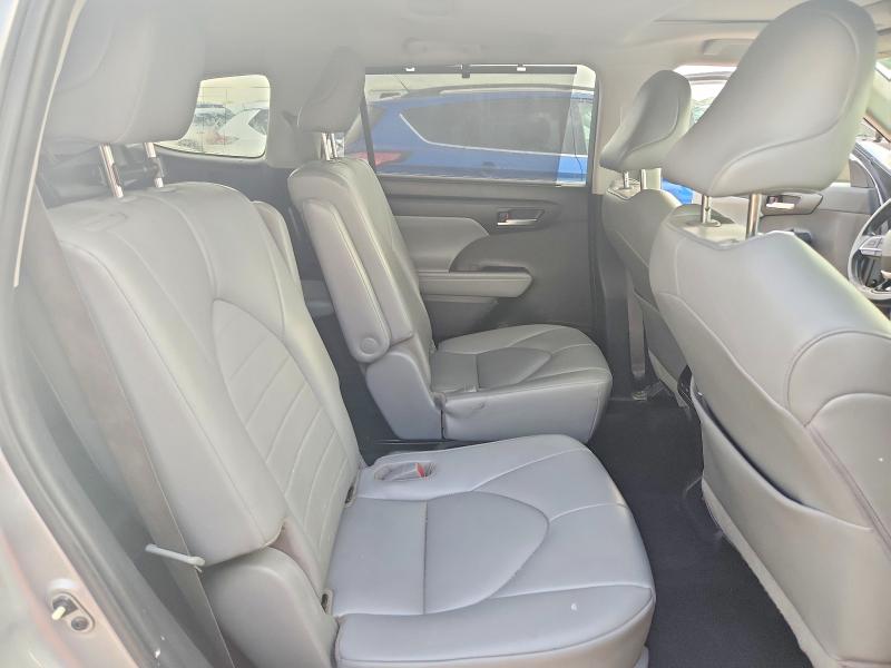 Продажа на аукционе авто 2021 Toyota Highlander, vin: 5TDGZRAH5MS520646, номер лота: 58180076