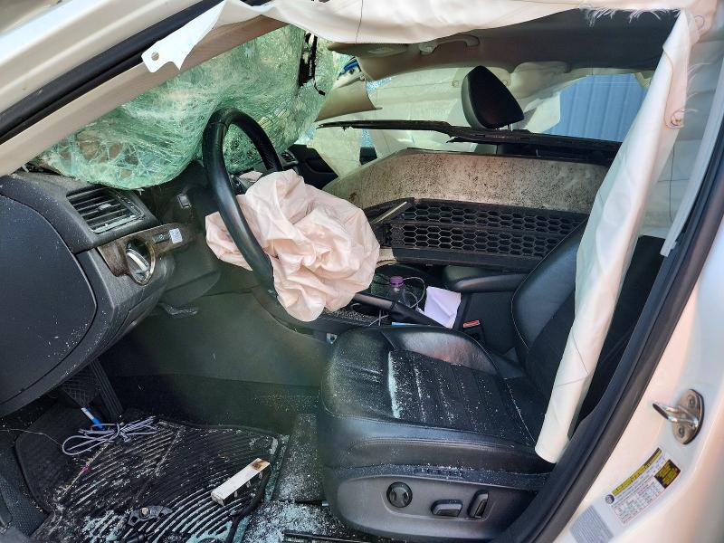 57114856 :رقم المزاد ، 1VWCV7A34FC096977 vin ، 2015 Volkswagen Passat مزاد بيع