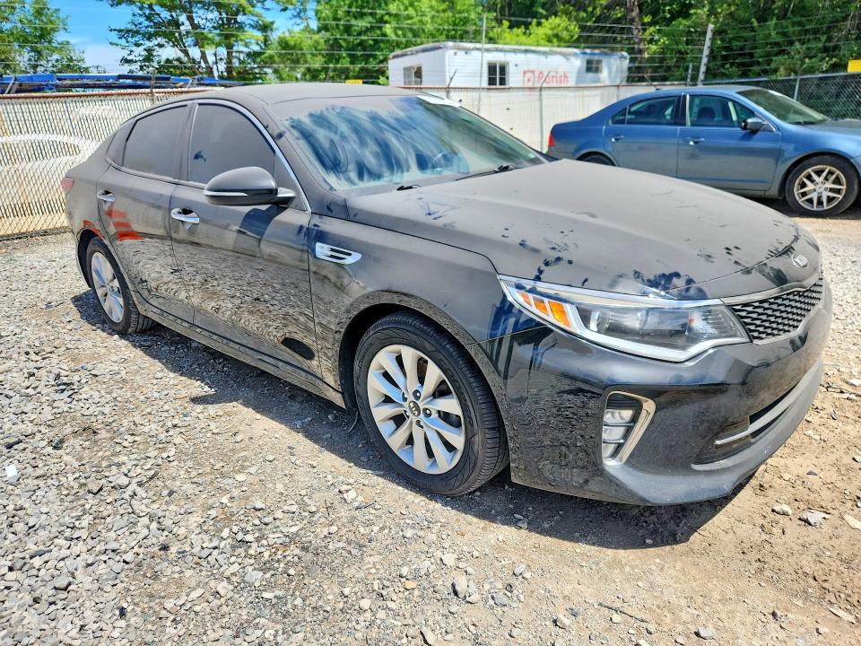 2018 Kia Optima მანქანა იყიდება აუქციონზე, vin: 5XXGT4L37JG211148, აუქციონის ნომერი: 57375326