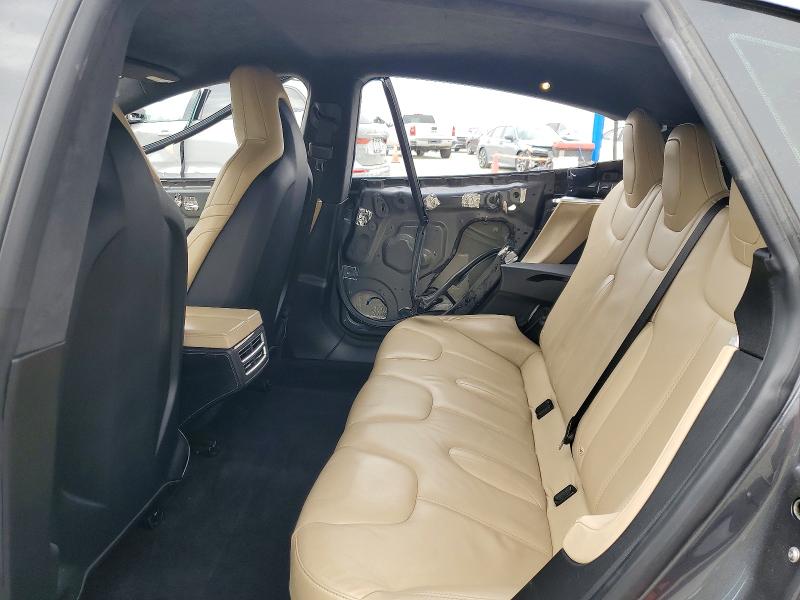Продажа на аукционе авто 2015 Tesla Model S, vin: 5YJSA1E24FF113840, номер лота: 55938346