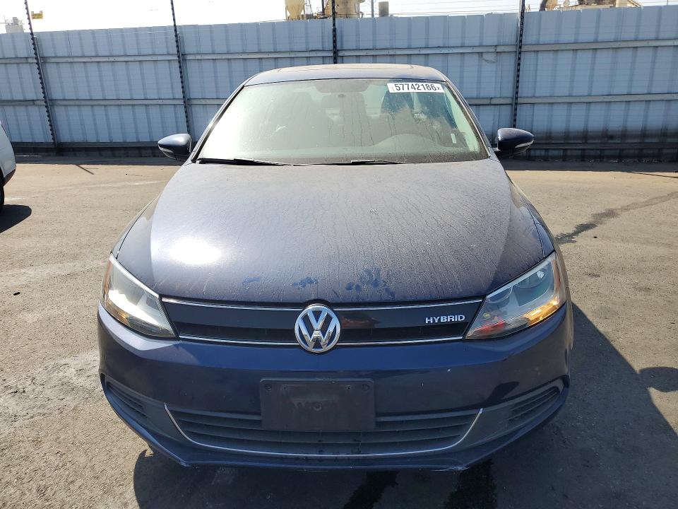 2013 Volkswagen Jetta მანქანა იყიდება აუქციონზე, vin: 3VW637AJ4DM226754, აუქციონის ნომერი: 57742186