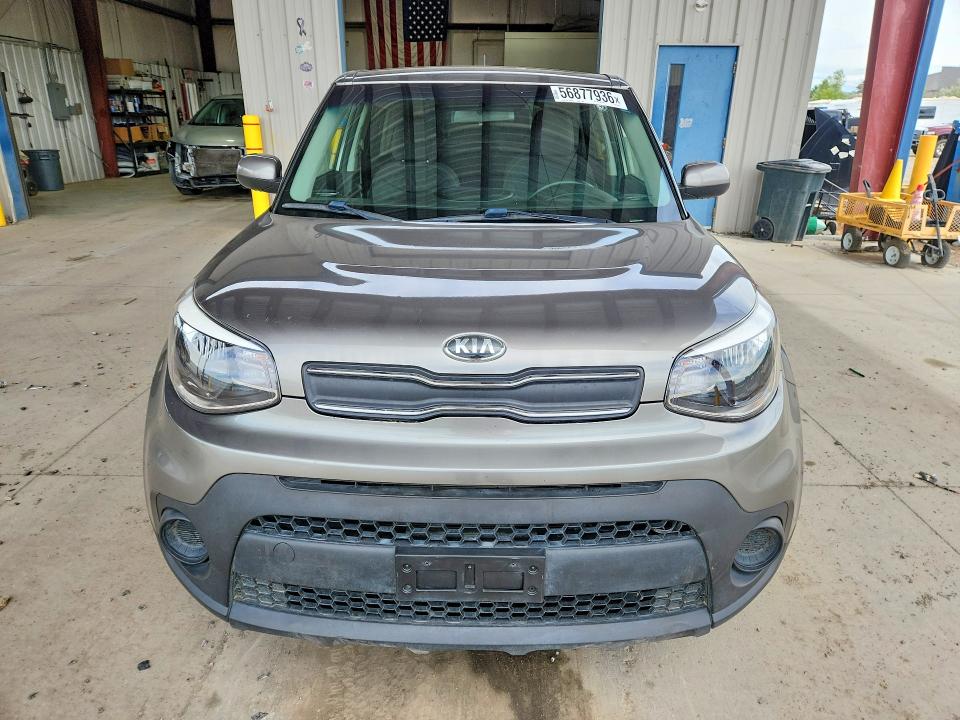 56877936 :رقم المزاد ، KNDJN2A29K7004138 vin ، 2019 Kia Soul مزاد بيع