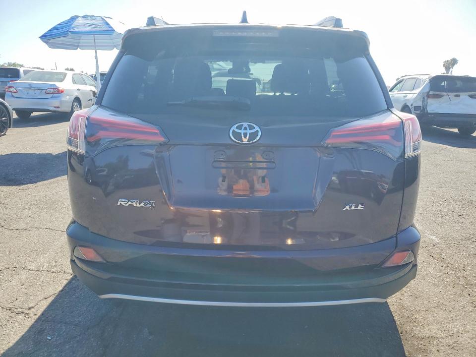 Продажа на аукционе авто 2018 Toyota Rav4, vin: 2T3WFREV4JW409049, номер лота: 56894236