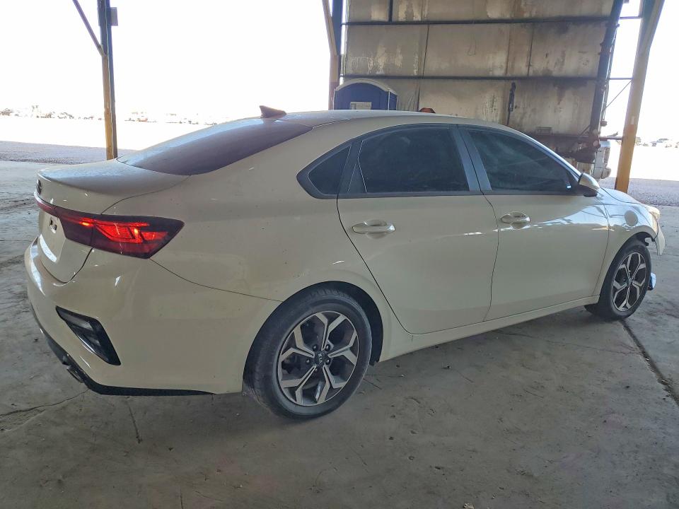 2020 Kia Forte მანქანა იყიდება აუქციონზე, vin: 3KPF24AD0LE260665, აუქციონის ნომერი: 55691486
