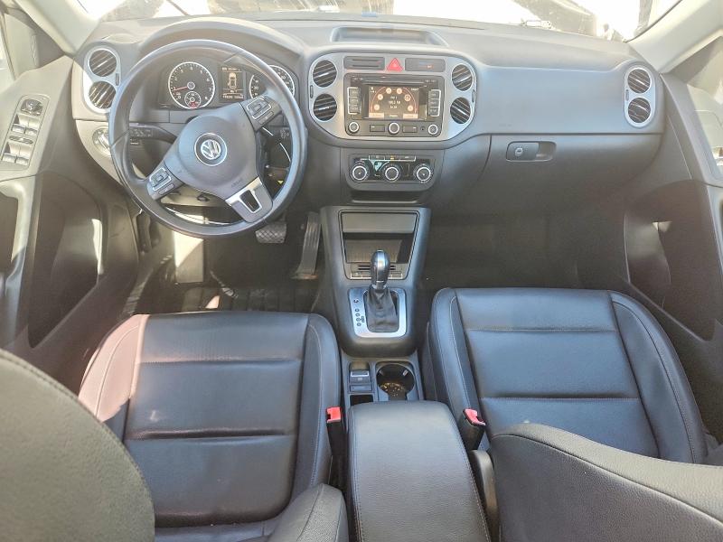 56157396 :رقم المزاد ، WVGAV7AX3BW521493 vin ، 2011 Volkswagen Tiguan مزاد بيع