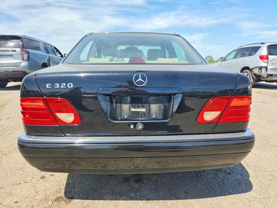 Продажа на аукционе авто 1997 Mercedes-benz E, vin: WDBJF55F8VJ030022, номер лота: 55649426