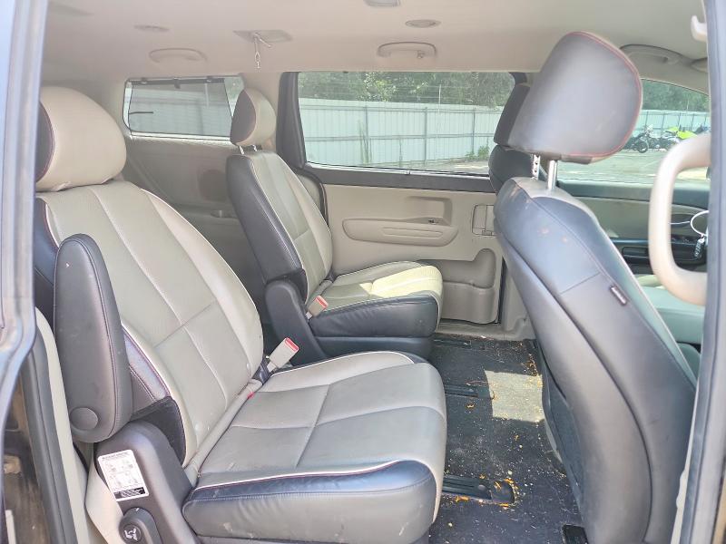 59075096 :رقم المزاد ، KNDMB5C11H6249493 vin ، 2017 Kia Sedona مزاد بيع