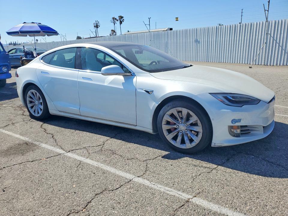 Продажа на аукционе авто 2019 Tesla Model S, vin: 5YJSA1E25KF337242, номер лота: 57435026