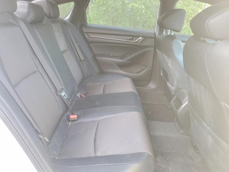 Продажа на аукционе авто 2018 Honda Accord, vin: 1HGCV1F39JA811783, номер лота: 58554226