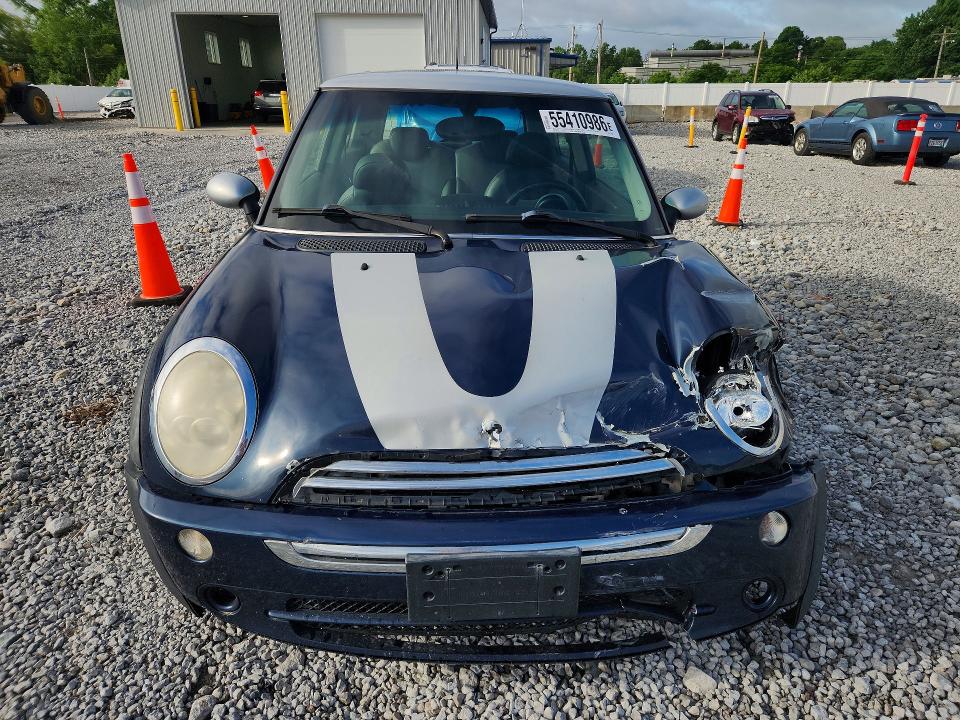 2006 Mini Cooper მანქანა იყიდება აუქციონზე, vin: WMWRC33556TJ75954, აუქციონის ნომერი: 55410986