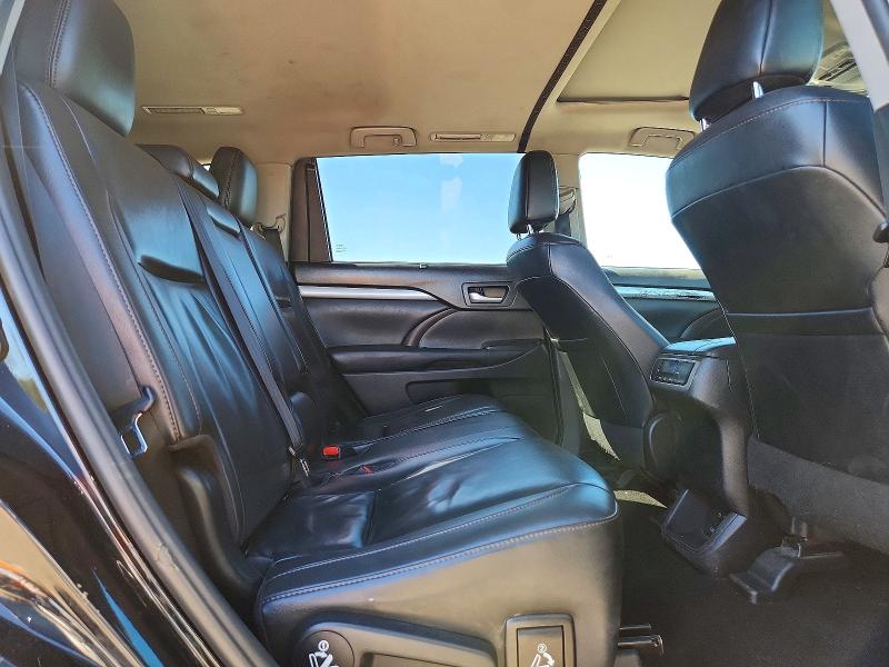 Продажа на аукционе авто 2019 Toyota Highlander, vin: 5TDJZRFHXKS566632, номер лота: 55926896