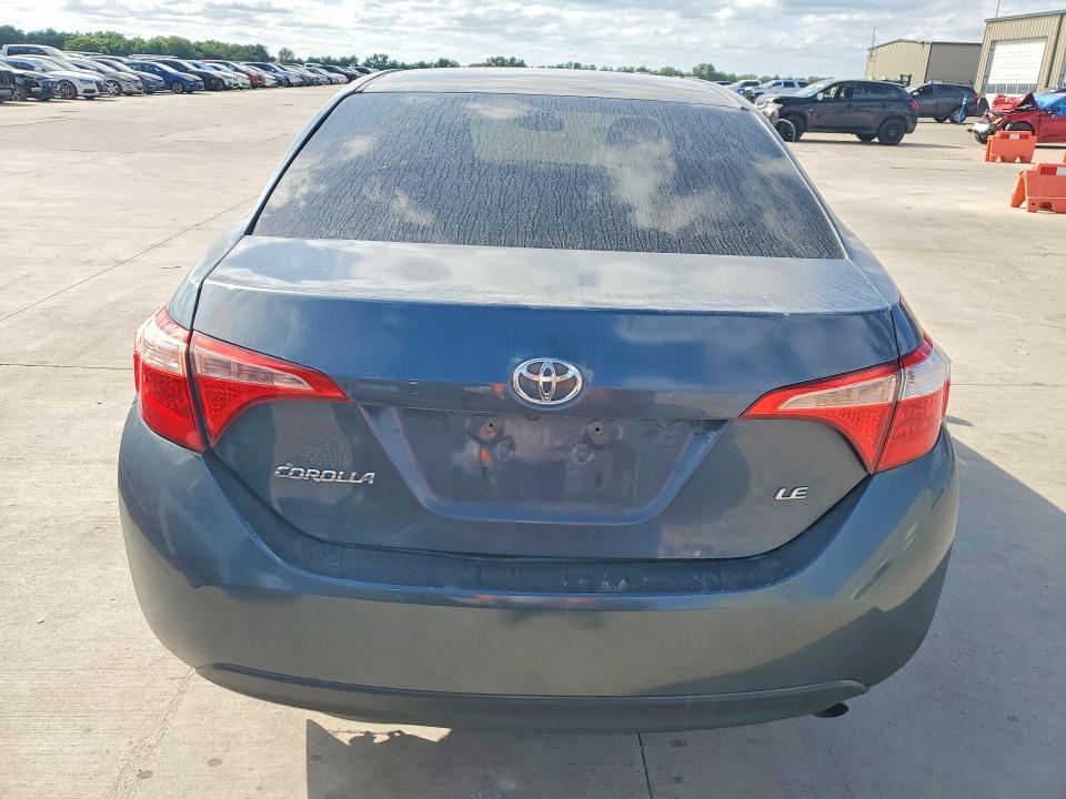 57305886 :رقم المزاد ، 5YFBURHE7JP830810 vin ، 2018 Toyota Corolla مزاد بيع