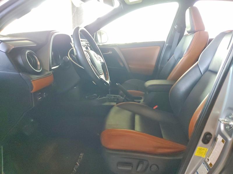 Продажа на аукционе авто 2018 Toyota Rav4, vin: JTMJFREV9JJ235858, номер лота: 59313736