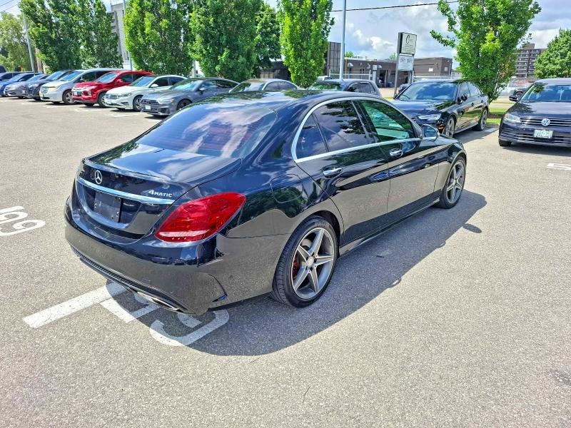 58043356 :رقم المزاد ، 55SWF4KB4FU021344 vin ، 2015 Mercedes-benz C مزاد بيع