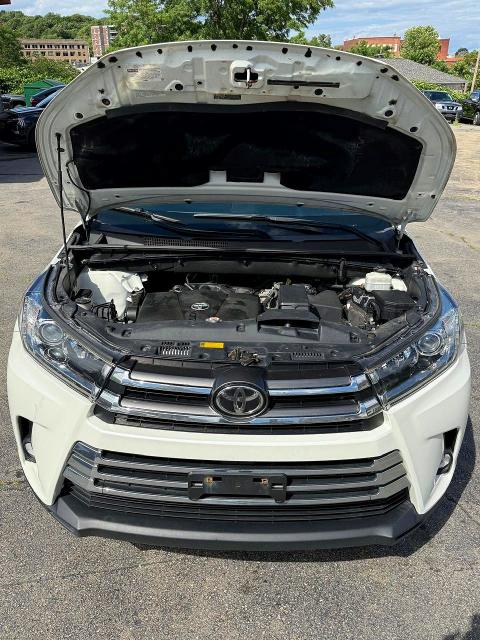 2019 Toyota Highlander მანქანა იყიდება აუქციონზე, vin: 5TDDZRFH5KS996078, აუქციონის ნომერი: 58645996