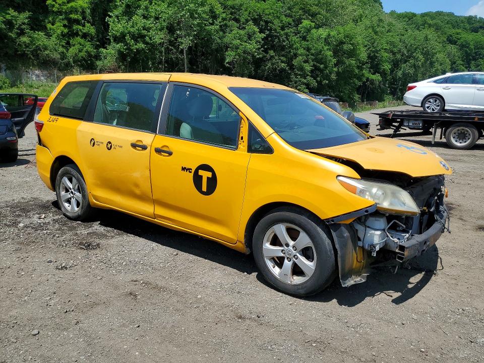 Продажа на аукционе авто 2016 Toyota Sienna, vin: 5TDZK3DC6GS700586, номер лота: 57140586