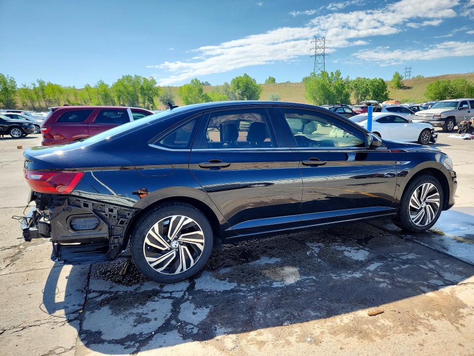 56988816 :رقم المزاد ، 3VWE57BU7MM033318 vin ، 2021 Volkswagen Jetta مزاد بيع