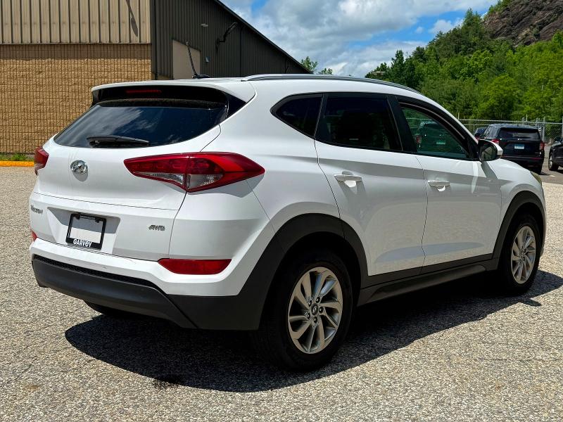 56127686 :رقم المزاد ، KM8J3CA47GU184124 vin ، 2016 Hyundai Tucson مزاد بيع