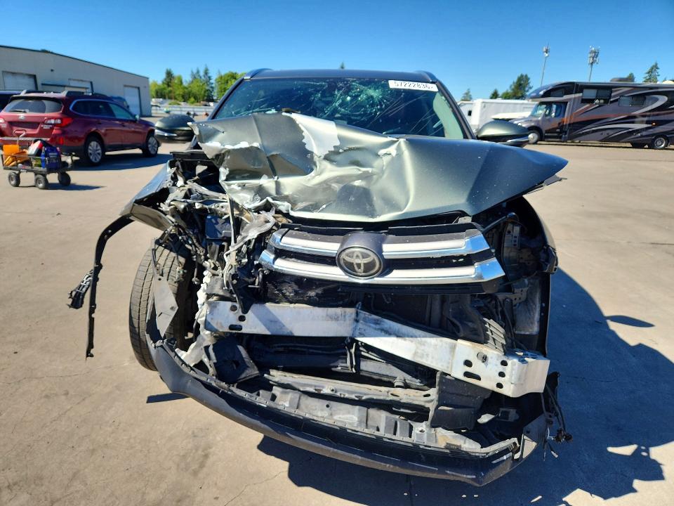 Продажа на аукционе авто 2017 Toyota Highlander, vin: 5TDDZRFH0HS449325, номер лота: 57222836