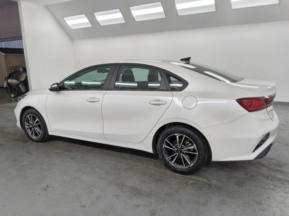 2022 Kia Forte მანქანა იყიდება აუქციონზე, vin: 3KPF24AD3NE499534, აუქციონის ნომერი: 55215706