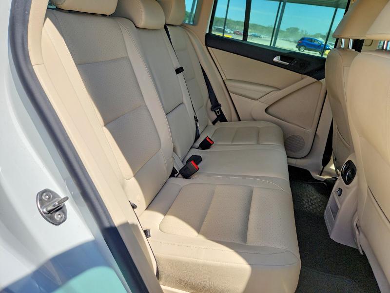 2017 Volkswagen Tiguan მანქანა იყიდება აუქციონზე, vin: WVGAV7AX5HK026552, აუქციონის ნომერი: 57751826
