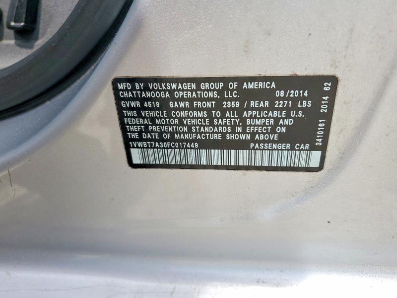 55431006 :رقم المزاد ، 1VWBT7A30FC017449 vin ، 2015 Volkswagen Passat مزاد بيع