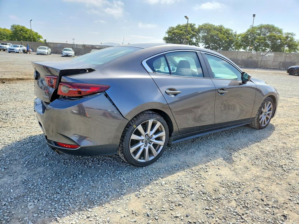 58776196 :رقم المزاد ، 3MZBPACLXLM122623 vin ، 2020 Mazda 3 مزاد بيع