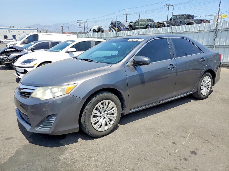 56260326 :رقم المزاد ، 4T4BF1FK4DR329693 vin ، 2013 Toyota Camry مزاد بيع