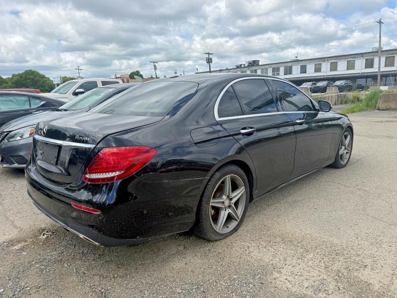 55903696 :رقم المزاد ، WDDZF4KB1HA012777 vin ، 2017 Mercedes-benz E مزاد بيع