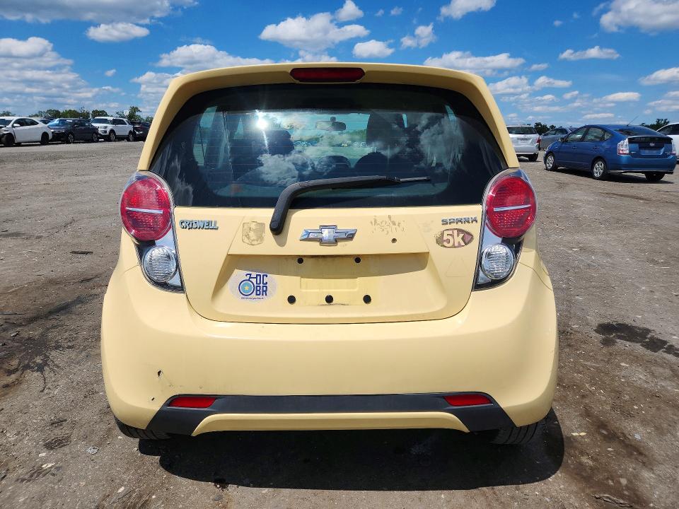57672146 :رقم المزاد ، KL8CD6S94FC712057 vin ، 2015 Chevrolet Spark مزاد بيع